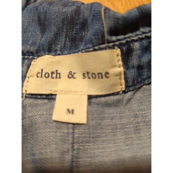 Cloth & Stone Shirt Womens Medium Blue Chambray Button Up Roll Tab Sleeve Hi Low - Picture 9 of 12
